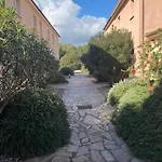 Les De Melody Santa-Maria-Poggio (Corsica)