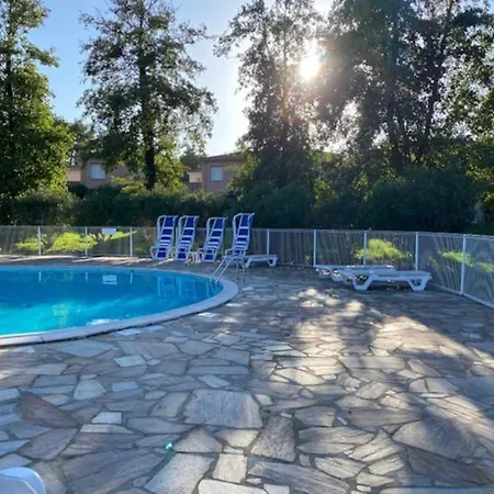 Les De Melody * Santa-Maria-Poggio (Corsica)