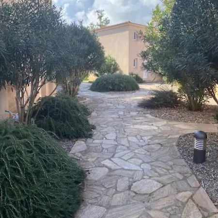 Les De Melody * Santa-Maria-Poggio (Corsica)