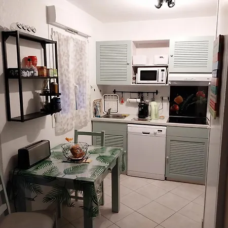 Les De Melody Santa-Maria-Poggio (Corsica)