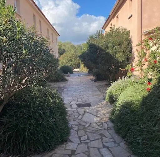 Les De Melody Santa-Maria-Poggio